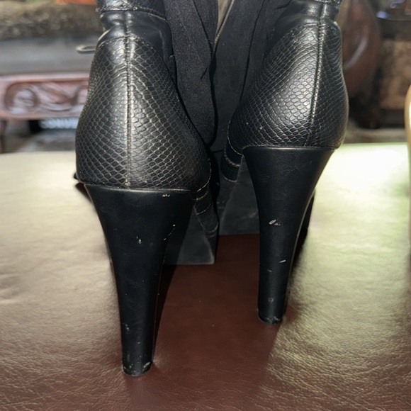 Jennifer lopez high knee boots - Picture 4 of 7